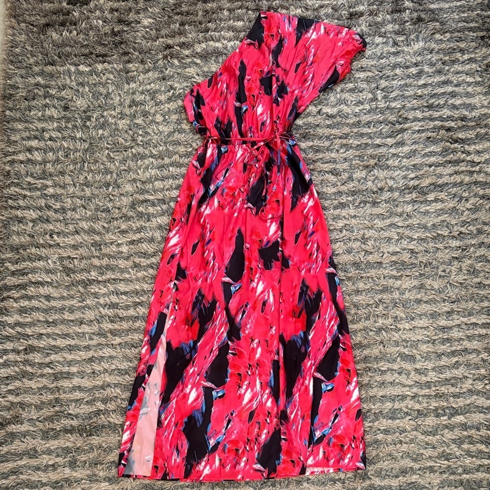 NWOT Bold One-Shoulder Maxi Dress